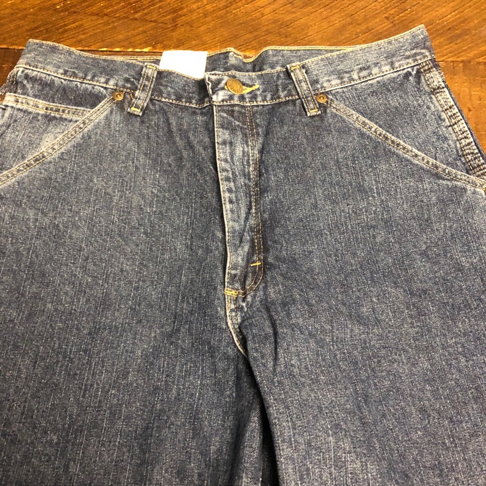 Old Mill men’s jeans in size 33 x 32